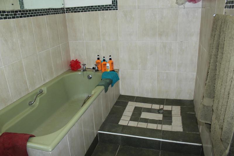 4 Bedroom Property for Sale in Parow Valley Western Cape